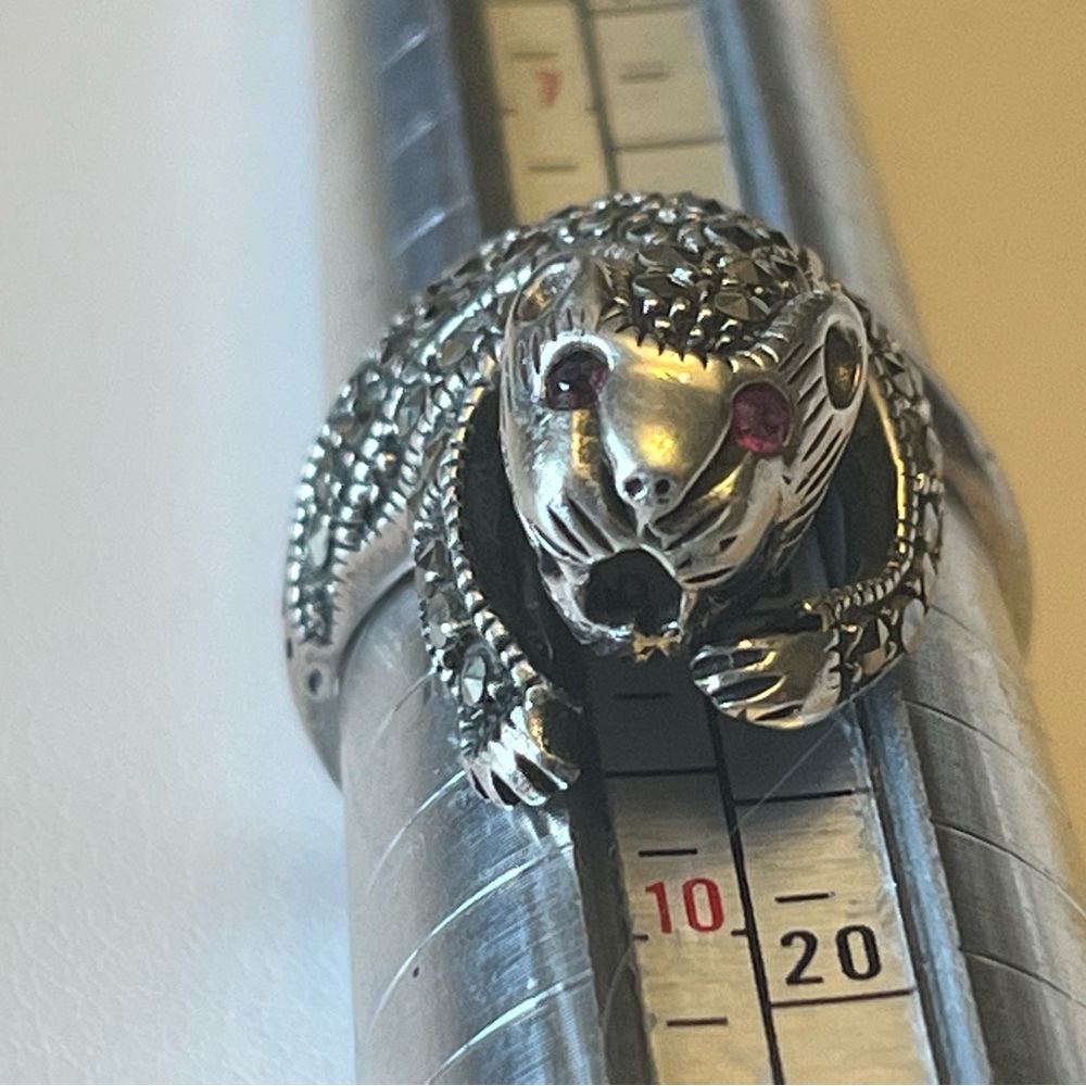 Sterling Silver 925 Marcasite Ring - Mouse/Rat with Red Jewel Eyes - Size 8-1/2